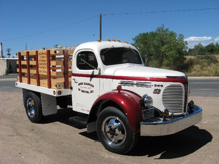 1940s_REO_olds_custom_rat_rod_truck_bus_example_(14)