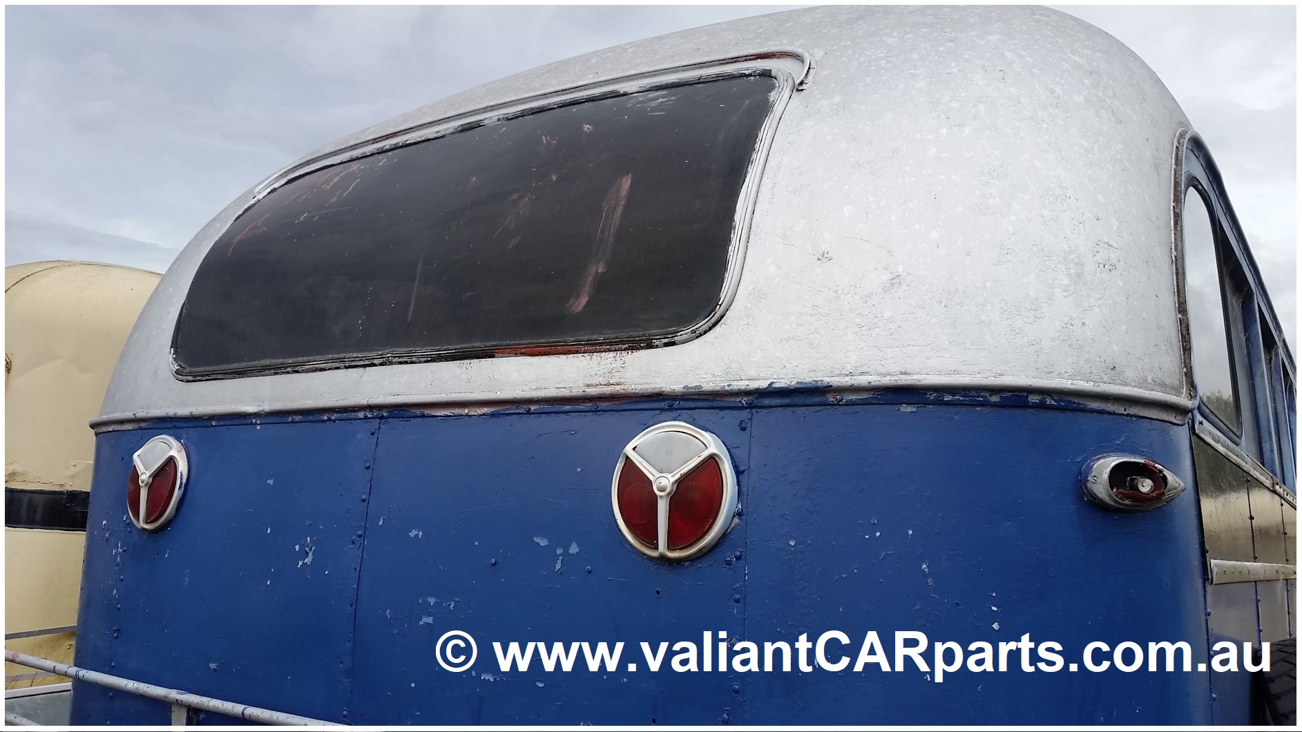1954_WB22_WHITE_Lismore_vintage_bus_Coach_for_sale-Rear_Window 1954_WB22_WHITE_Lismore_vintage_bus_Coach_for_sale-Rear_Window