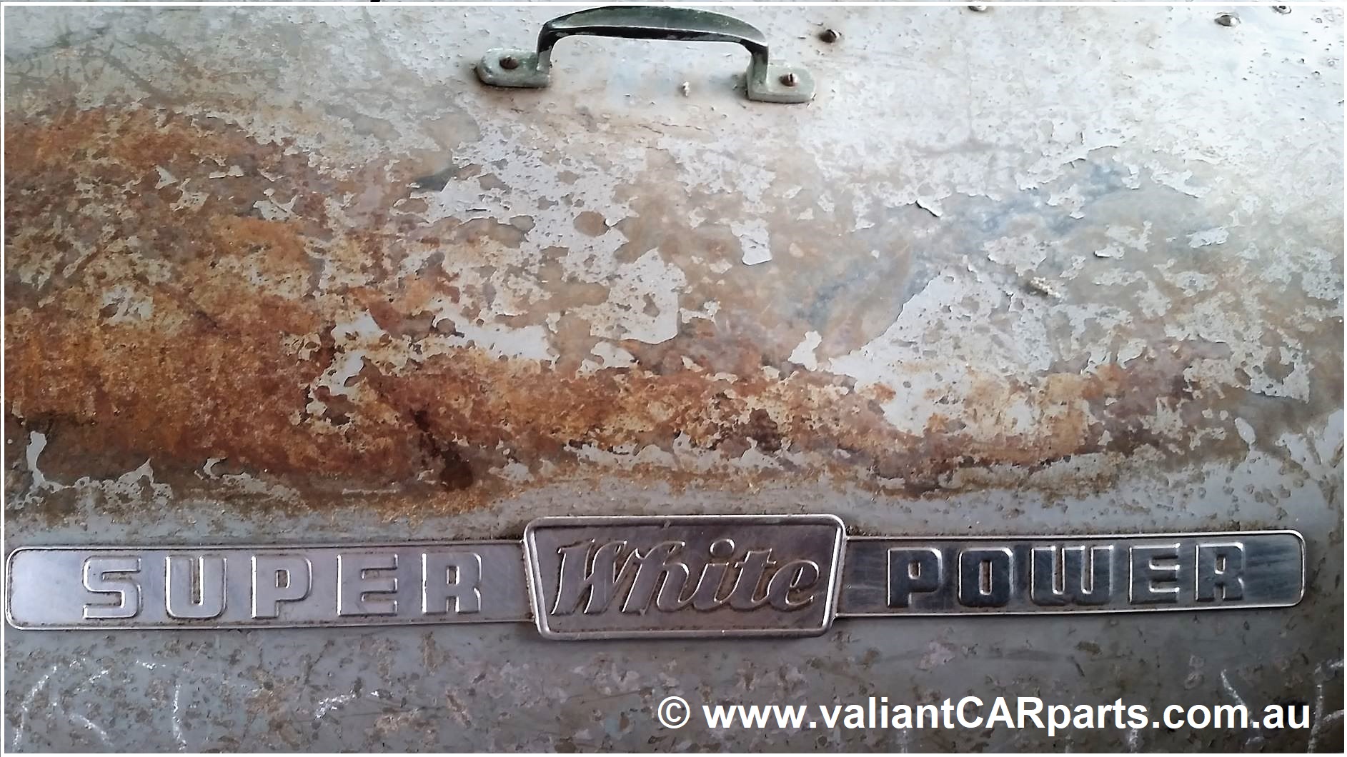 1954_WB22_WHITE_Lismore_vintage_bus_Coach_for_sale-Super_Power_engine_badge-em 1954_WB22_WHITE_Lismore_vintage_bus_Coach_for_sale-Super_Power_engine_badge-em