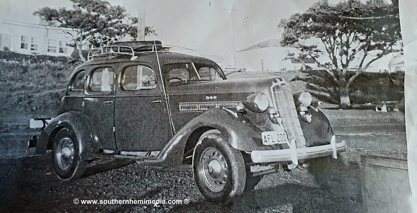 Andersens_1936_REO_Flying_Cloud_family_car_1960s