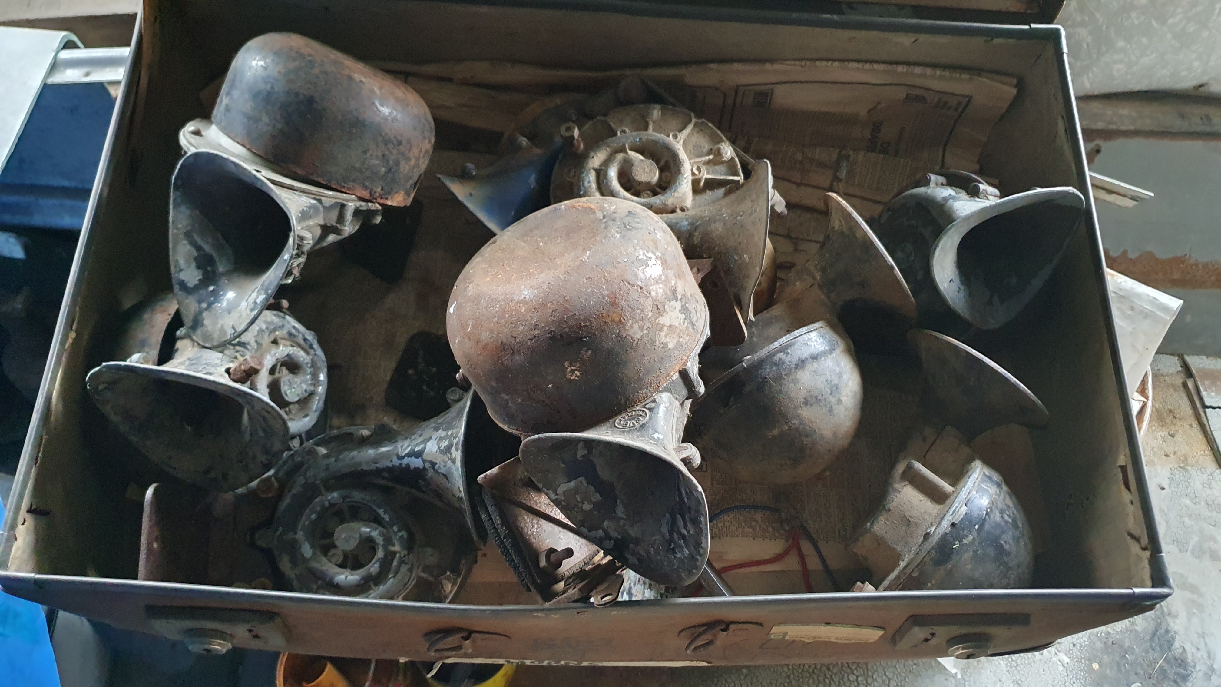 Vintage_Auto_Horns-2024_(1)